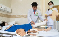 Nữ bệnh nhân 28 tuổi bị khối u sợi thần kinh kích thước 'khủng', đến 40 cm