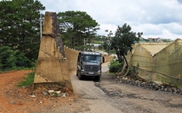 Đường 400 tỉ đồng, 2 năm chỉ thi công được 5 km