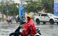 Sáng nay TP.HCM và miền Tây mưa to, vì sao?
