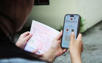 Người dân bất ngờ khi chỉ mất vài phút để đăng ký xe