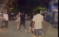 3 phụ nữ bị hành hung trước quán karaoke