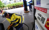 Giá xăng dầu hôm nay 1.8.2025: Thế giới và trong nước trái chiều