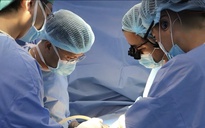 Mẹ hiến tạng cứu con gái 11 tuổi suy thận giai đoạn cuối