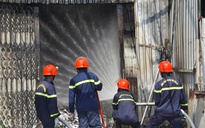 Đà Nẵng: Cháy lớn ở kho vải giữa khu dân cư