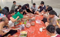 Gia đình mang hơn chục ký đồ ăn khi du lịch tại Suối Tiên trong 5 giờ