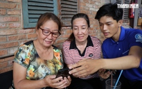 Người lớn tuổi ở TP.HCM đến quán cà phê học chuyển đổi số