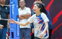 Thanh Thúy làm... phiên dịch, đội tuyển bóng chuyền nữ Việt Nam tập luyện hăng say