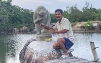 Phát hiện tượng khỉ Champa 800 năm tuổi dưới biển trong lúc câu cá