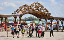 Khách Nga ùn ùn quay lại, du lịch Khánh Hòa thắng đậm