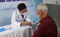 Bệnh viện đa khoa Thủ Đức khám và phát thuốc miễn phí cho 300 người dân