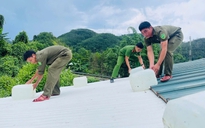 Đà Nẵng: Lực lượng vũ trang từ miền núi xuống biển, căng mình chống bão số 5