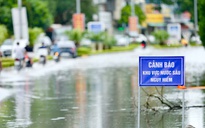 Đường phố Thanh Hóa ngập trong 'biển nước' sau bão số 5