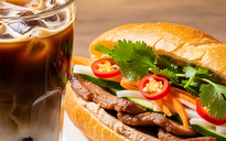 Cà phê đá và bánh mì thịt: bộ đôi buổi sáng quen thuộc nhưng có tốt?