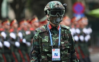 Lực lượng bịt mặt bảo vệ khối quân đội nước ngoài tại A80