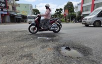 Đường xuống cấp, dân lo tai nạn mỗi ngày