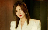 Diễn viên Triệu Vy bị đóng băng cổ phiếu trị giá gần 58 tỉ đồng