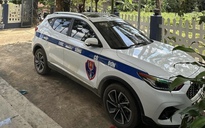 Xuất hiện xe dán decal 'Cuộc sống cô đơn' na ná xe CSGT: Có vi phạm không?