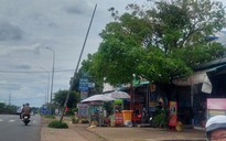 Trụ đèn sắp đổ