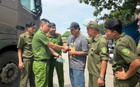 Công an phường Thủ Đức tổng kiểm tra cảng, phát hiện tài xế dương tính ma túy