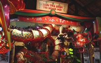 Chiêm ngưỡng lồng đèn giấy kiếng hình rồng mang tên Đại Long có chiều dài 20 mét