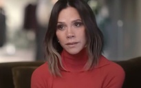 Victoria Beckham rơi nước mắt kể chuyện kinh doanh thua lỗ hàng triệu USD
