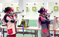 Nhà vô địch ASIAD Phạm Quang Huy và tốp 4 Olympic Trịnh Thu Vinh đấu giải bắn súng quốc gia