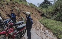 Quảng Ngãi: Tỉnh lộ 674 sạt lở nghiêm trọng, giao thông bị chia cắt