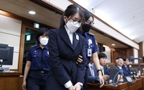 Cựu Đệ nhất phu nhân Hàn Quốc lần đầu hầu tòa về cáo buộc hình sự