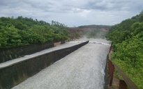 Hồ Kẻ Gỗ và 4 hồ chứa ở Hà Tĩnh xả tràn ứng phó bão số 10