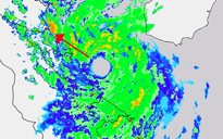Gió bão số 10 thổi mạnh từ 20 giờ hôm nay, người dân hạn chế ra đường