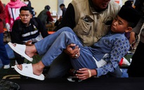 Hàng ngàn người ngộ độc sau các bữa ăn miễn phí, Tổng thống Indonesia nói gì?