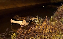 Đắk Lắk: Ô tô lao xuống mương, tài xế tử vong