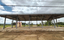 Những ngôi chợ vùng cao xây rồi bỏ hoang