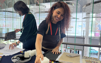 Tranh dân gian mộc bản Việt thu hút khách nước ngoài