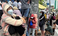 Rồng rắn xếp hàng mua vàng