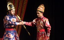 Bầu sân khấu âm thầm gánh lỗ