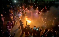 Mỹ kêu gọi công dân rời Iran, ông Trump tung đòn thuế gây sức ép Tehran