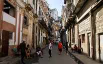 Mỹ gửi hàng cứu trợ Cuba 3 tháng sau bão