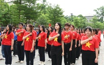Người trẻ cả nước đồng loạt chào cờ trước giờ khai mạc Đại hội XIV của Đảng