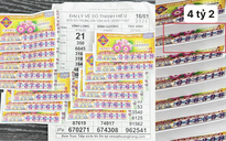 Cây vé trúng 4,2 tỉ xổ số miền Nam xuất hiện, hàng loạt khách nhận tiền mặt