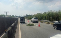 Bắt giữ 2 người liên quan vụ thi thể người nước ngoài trên cao tốc Trung Lương