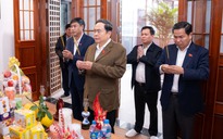 Chủ tịch Quốc hội thắp hương tưởng nhớ cố Tổng Bí thư Nguyễn Phú Trọng