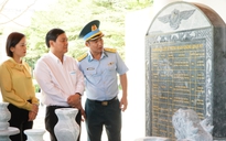 Báo Thanh Niên dựng bia tưởng niệm 18 liệt sĩ tại Trung đoàn Không quân 917