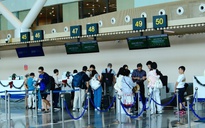 Khách chơi tết đổ về ồ ạt, sân bay Tân Sơn Nhất lập kỷ lục đầu năm