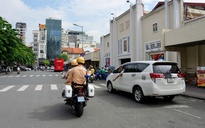 Tài xế chạy dịch vụ 'lách' luật bị phạt đến 7 triệu đồng