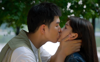Cặp đôi mới 'khóa môi' trên phim giờ vàng gây chú ý