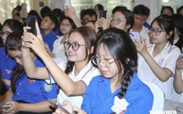 Hơn 200 người trẻ tại Huế được hướng dẫn kỹ năng 'huấn luyện' AI trong học tập