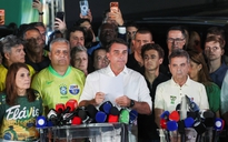 Tổng thống Trump nghi ngờ bầu cử Brazil, ông Flavio Bolsonaro bị cấm xuất cảnh