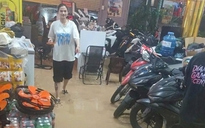 Sập tường bao, bùn đất từ công trình tràn vào nhà dân trong đêm