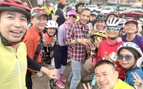 Nhóm đạp xe 'vẽ' hình ngựa mừng xuân Bính Ngọ